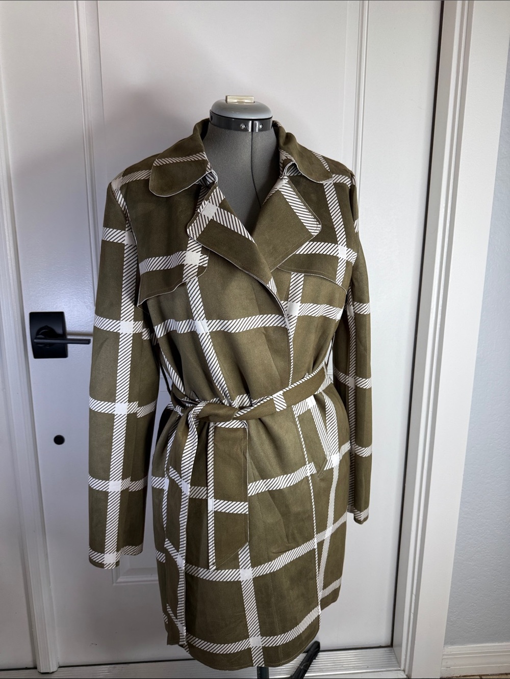 Solitaire Olive and Ivory Jacket with Tie Belt